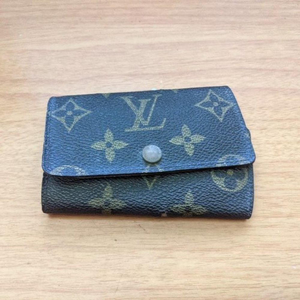 Louis Vuitton Monogram Key Holder/Wallet #918💥PRICE DROP💥